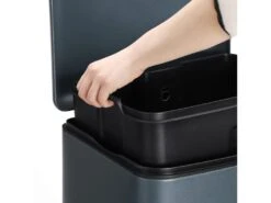 Poubelle 30 Litres Avec Pédale En Acier Seau Intérieur Et Couvercle Poignée Fermeture Discrète Hermétique Pour Cuisine Salon Anthracite 12_0003235 9 Poubelle 30 Litres Avec Pédale En Acier Seau Intérieur Et Couvercle Poignée Fermeture Discrète Hermétique Pour Cuisine Salon Anthracite 12_0003235 -Electroménager Soldes accessoire et rangement cuisine 8831405